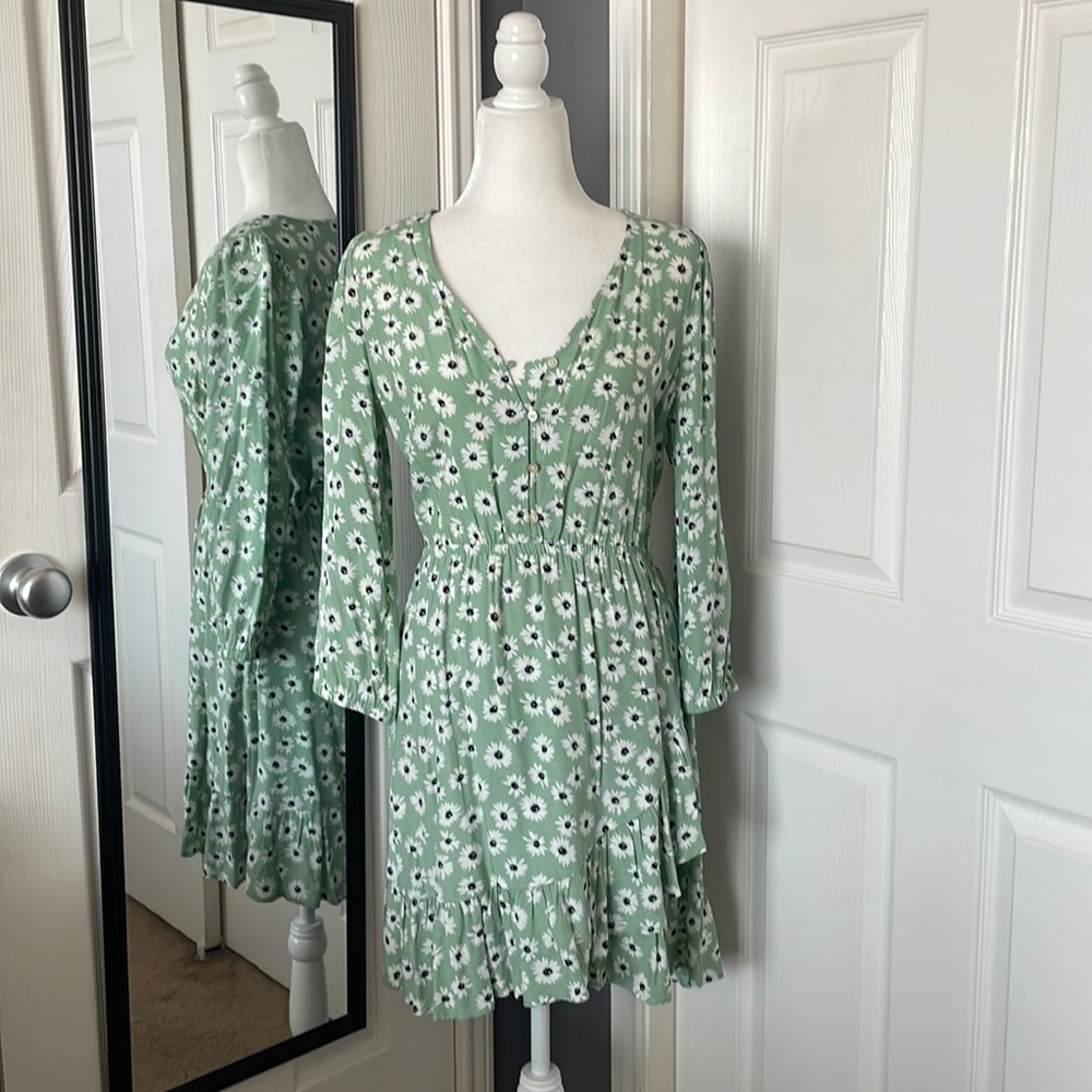 Gap floral ruffle dress